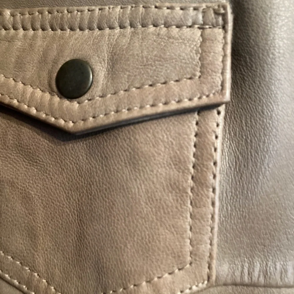 Butter soft genuine leather western shirt jacket - Picture 6 of 9
